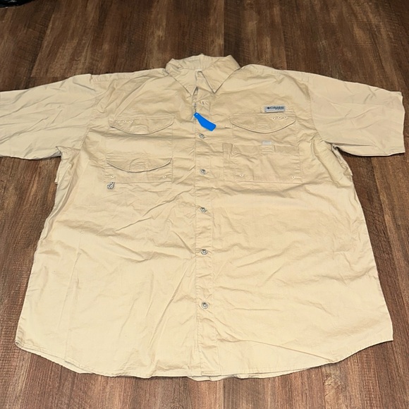 Columbia PFG Cotton Shirt size L but check measurements runs big IMO NWT - Picture 1 of 6